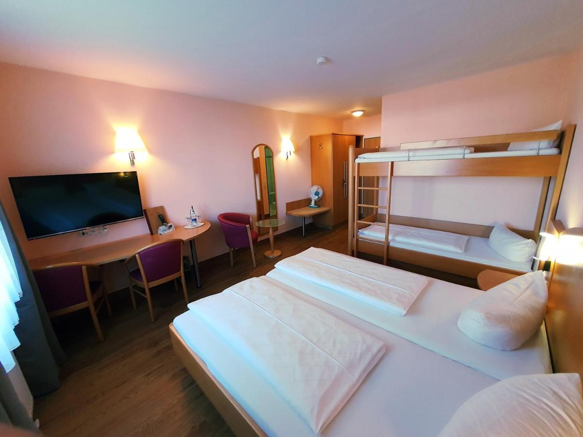 רינגסהיים Hotel Sunparc - Shuttle Zum Europa-Park Rust 4Km & Rulantica 2Km מראה חיצוני תמונה