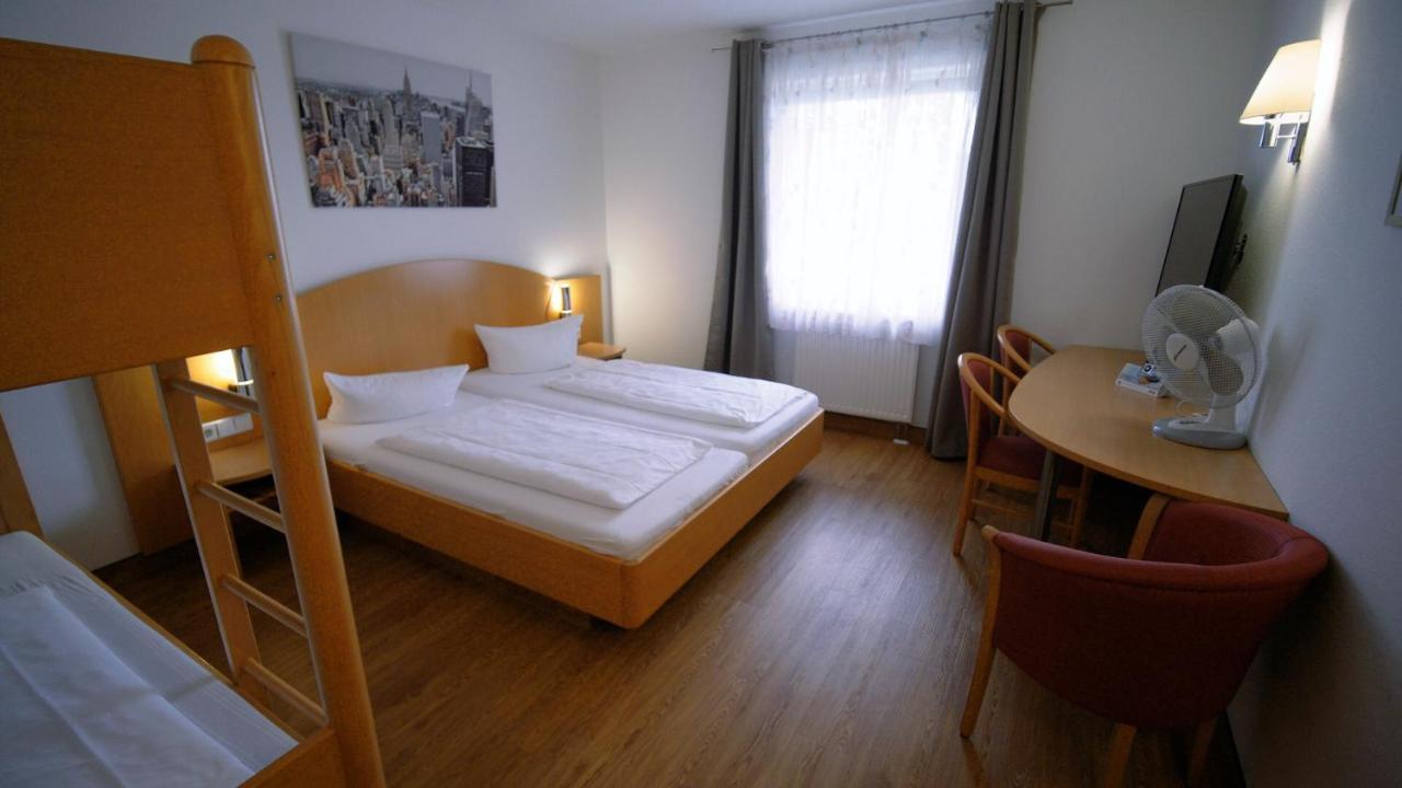 רינגסהיים Hotel Sunparc - Shuttle Zum Europa-Park Rust 4Km & Rulantica 2Km מראה חיצוני תמונה