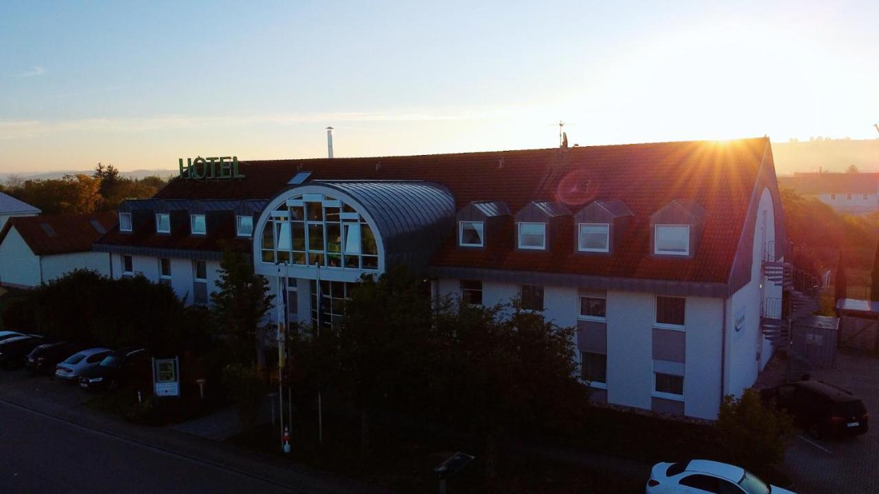 רינגסהיים Hotel Sunparc - Shuttle Zum Europa-Park Rust 4Km & Rulantica 2Km מראה חיצוני תמונה
