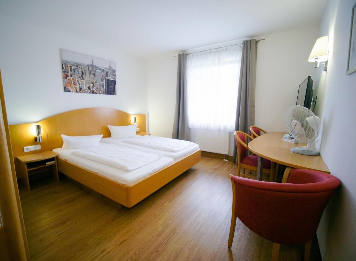 רינגסהיים Hotel Sunparc - Shuttle Zum Europa-Park Rust 4Km & Rulantica 2Km מראה חיצוני תמונה
