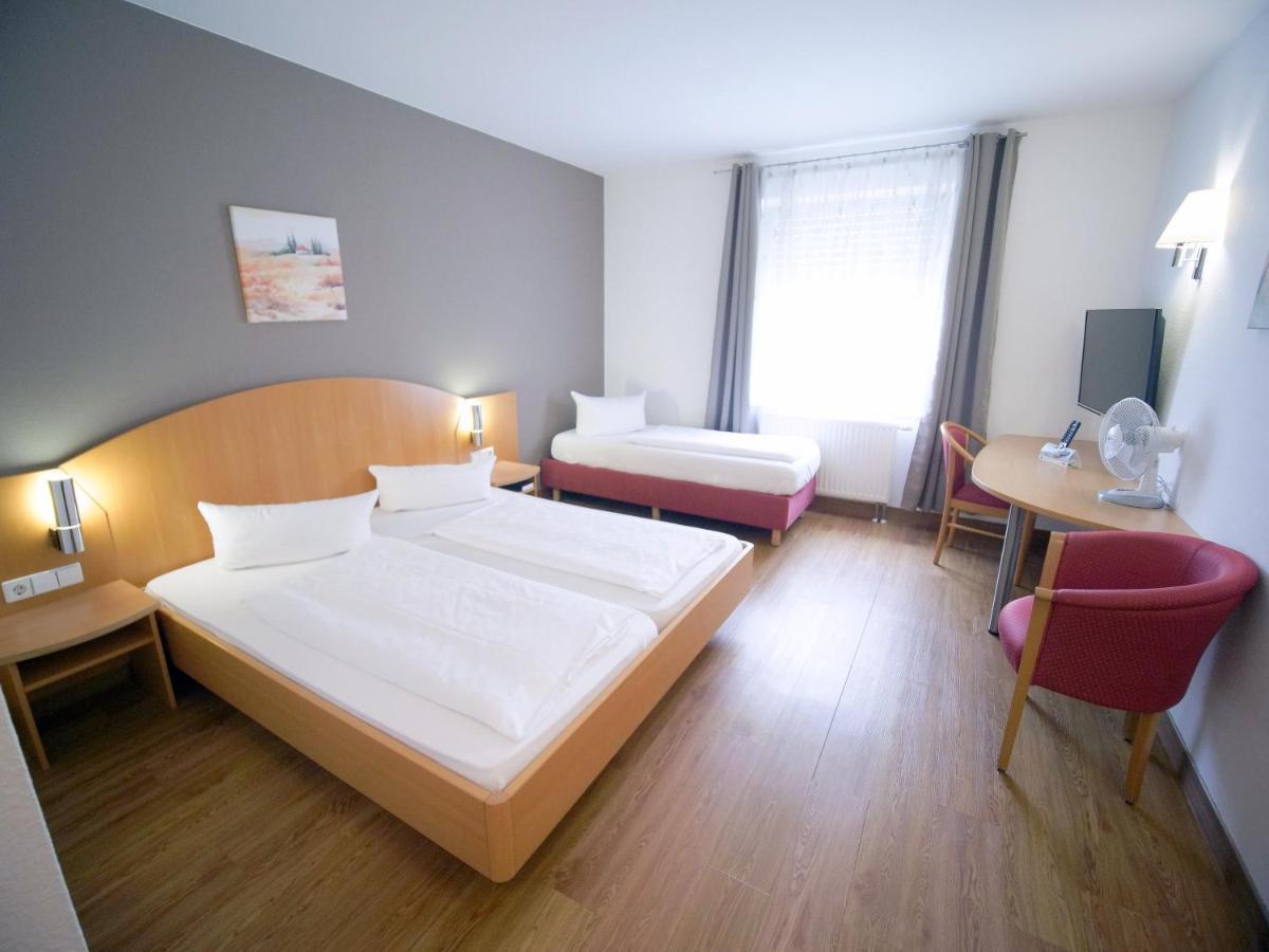 רינגסהיים Hotel Sunparc - Shuttle Zum Europa-Park Rust 4Km & Rulantica 2Km מראה חיצוני תמונה