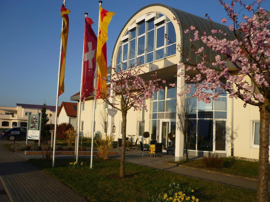 רינגסהיים Hotel Sunparc - Shuttle Zum Europa-Park Rust 4Km & Rulantica 2Km מראה חיצוני תמונה