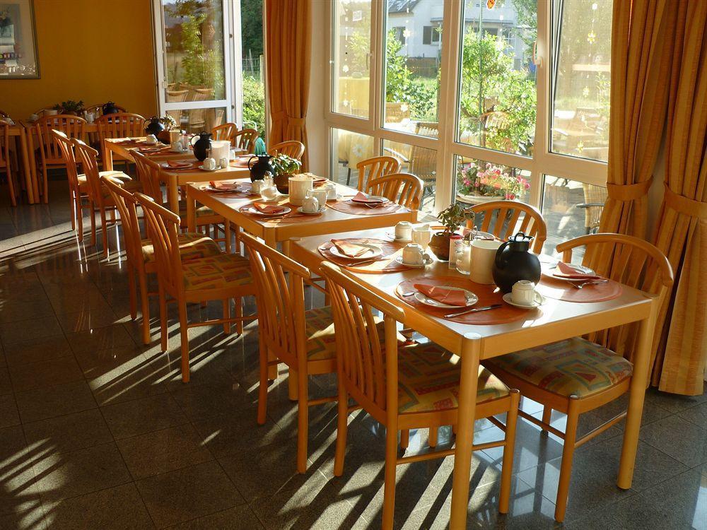 רינגסהיים Hotel Sunparc - Shuttle Zum Europa-Park Rust 4Km & Rulantica 2Km מראה חיצוני תמונה